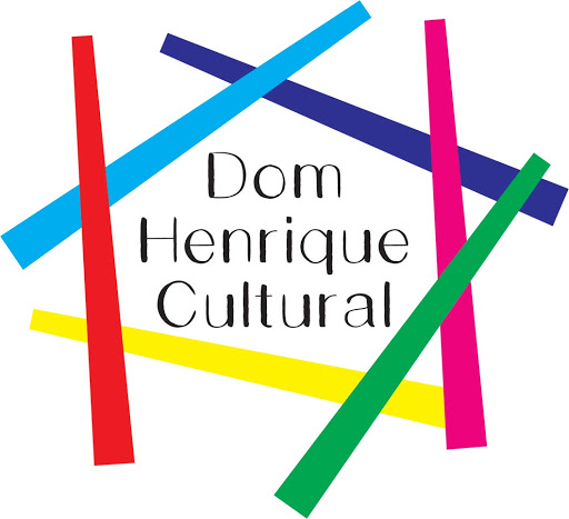 Marca Dom Henrique Cultural, seis varetas em cores diversas formando uma casa que abriga a diversidade